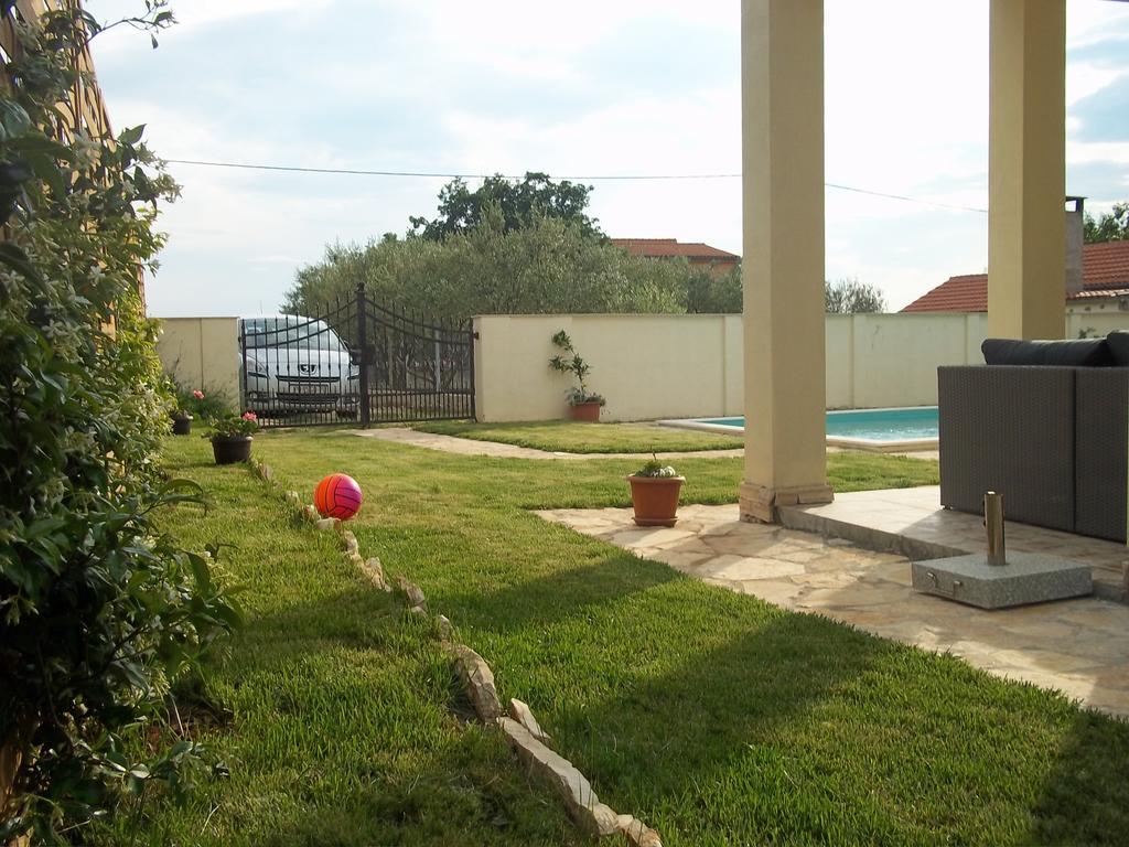 Villa Pistan Murvica  Esterno foto
