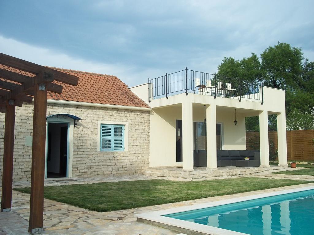 Villa Pistan Murvica  Esterno foto