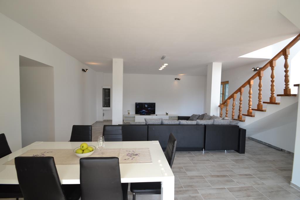 Villa Pistan Murvica  Esterno foto