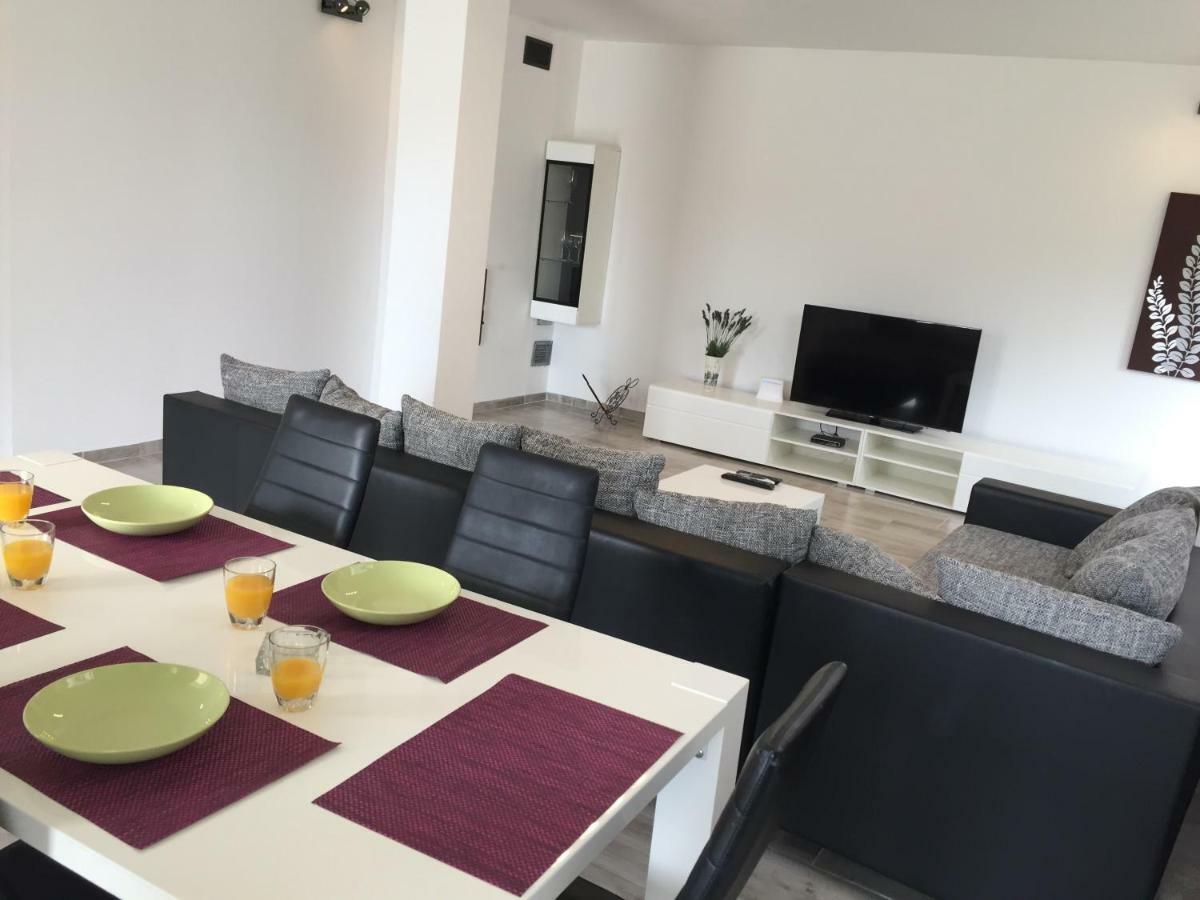 Villa Pistan Murvica  Esterno foto