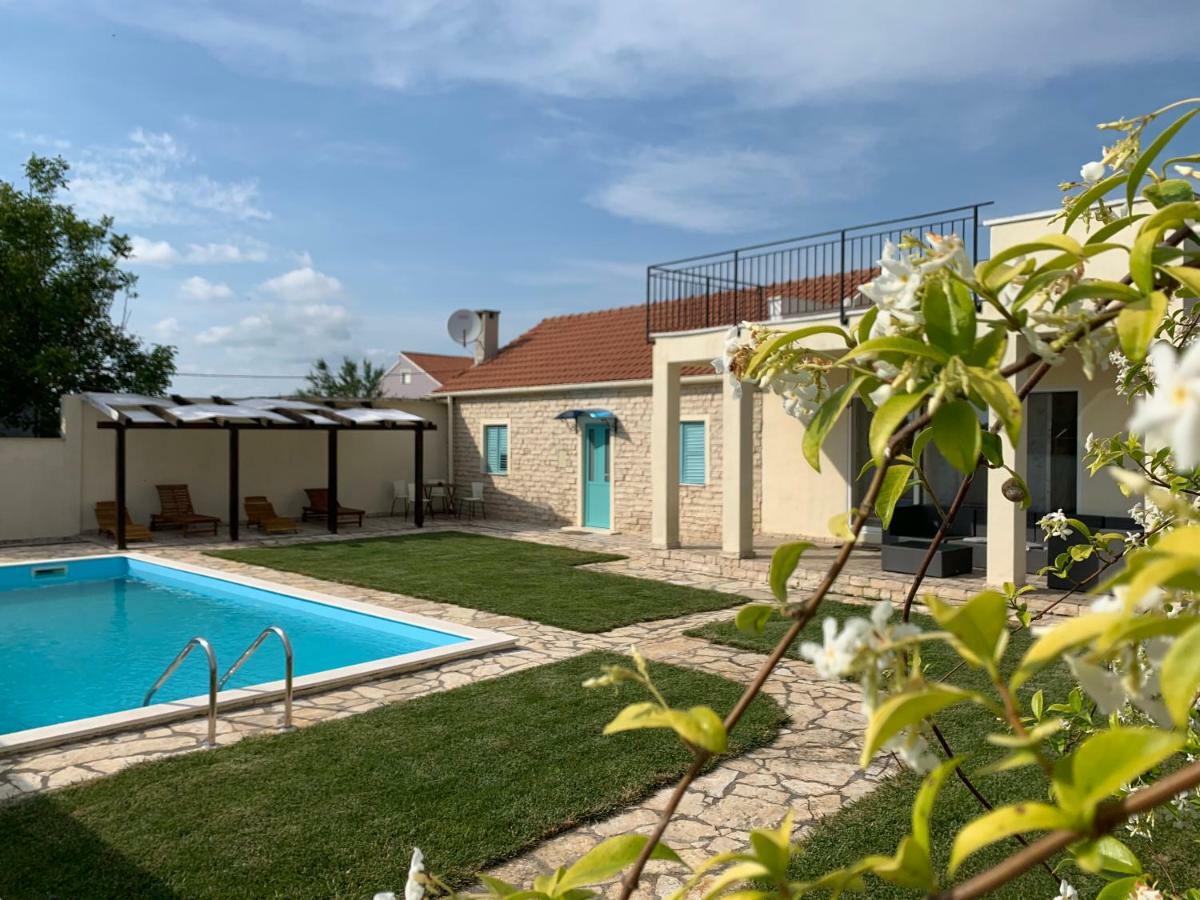 Villa Pistan Murvica  Esterno foto